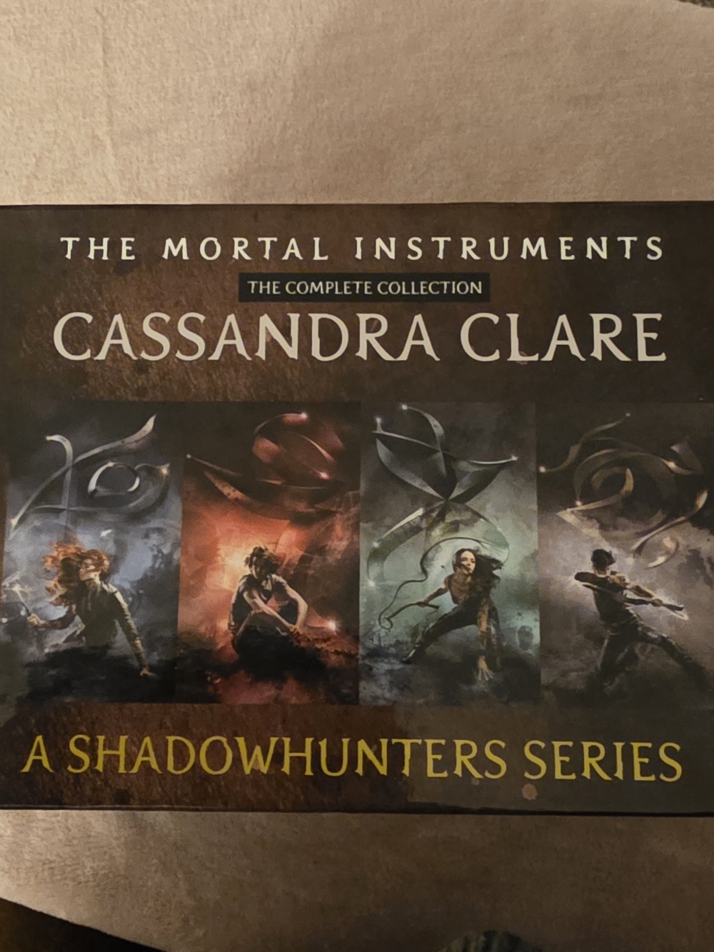 The Mortal Instruments Hardcover Box Set - Black and Gray Books 1-6 *+S/H Cost - Picture 7 of 7